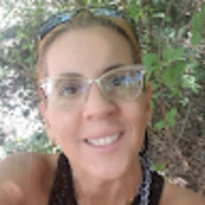 Meet your Posher, Yolanda